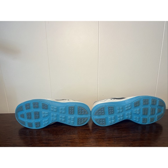 Nike Gray/Blue Athletic Sneakers | Versatile for All Seasons Women's 9 - Picture 7 of 8